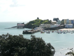 Strand und Hafen von Tenby