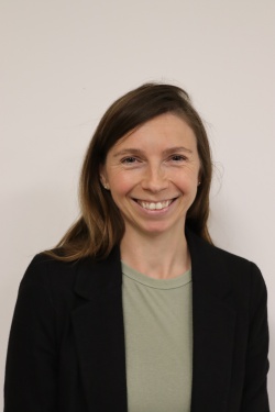 Mitarbeiter Bild monika_theault.jpg