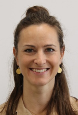Mitarbeiter Bild sarah_huber_custom_.jpg